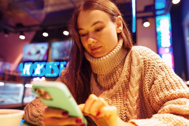 Layar permainan Golden Toad di aplikasi mobile admintoto menampilkan gulungan slot dengan simbol katak emas